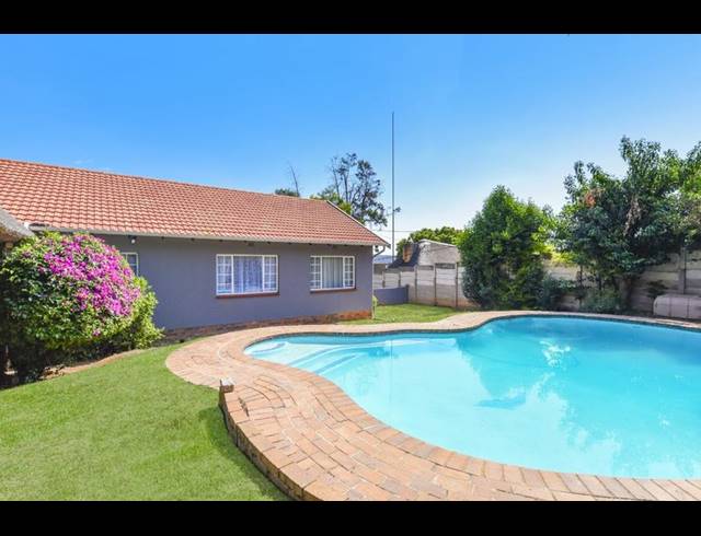 3 BEDROOM HOUSE FOR SALE IN MULBARTON